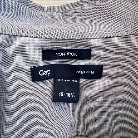 Men’s Gap Classic Oxford Shirt - Picture 3 of 5